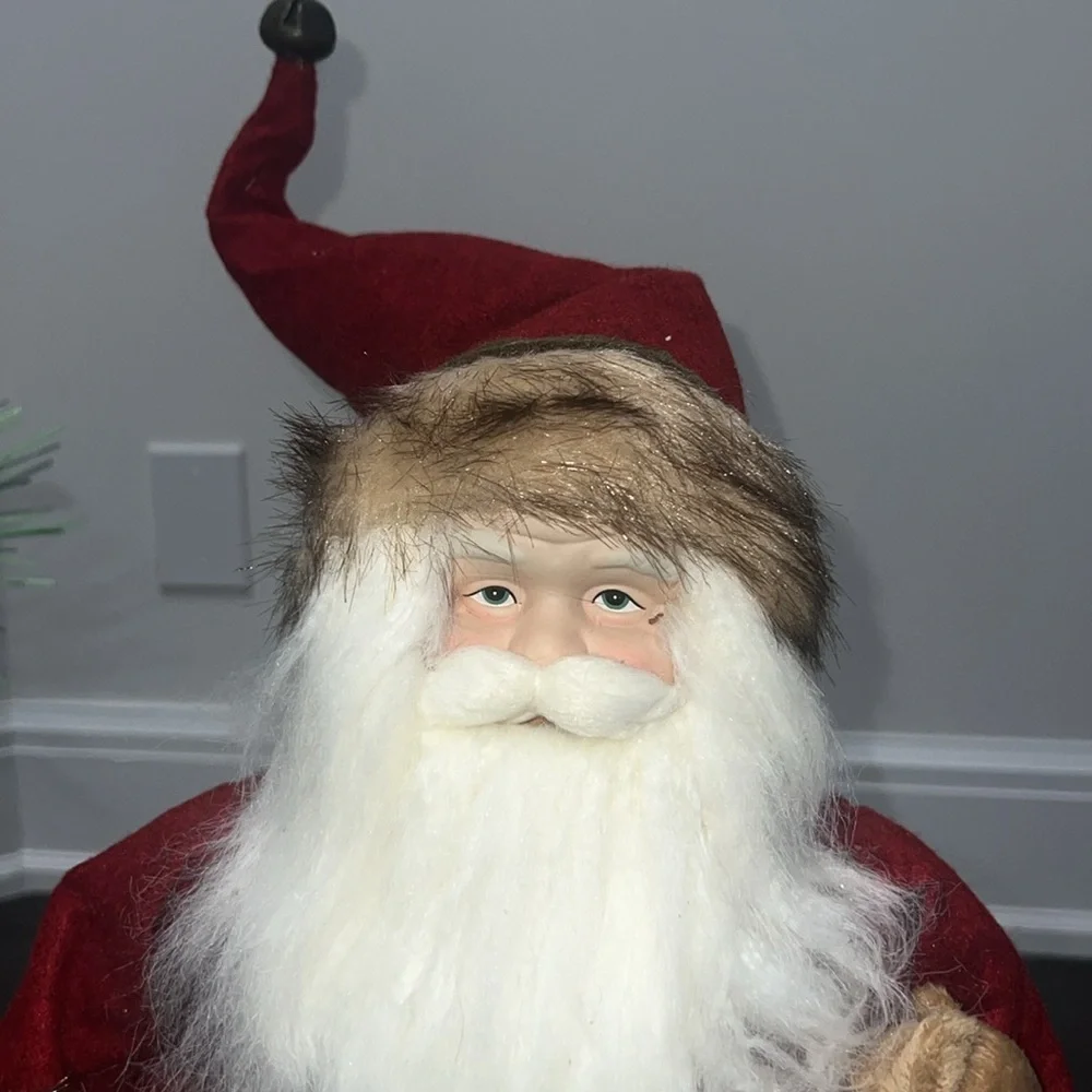Elegant large Santa statue with beautiful robe